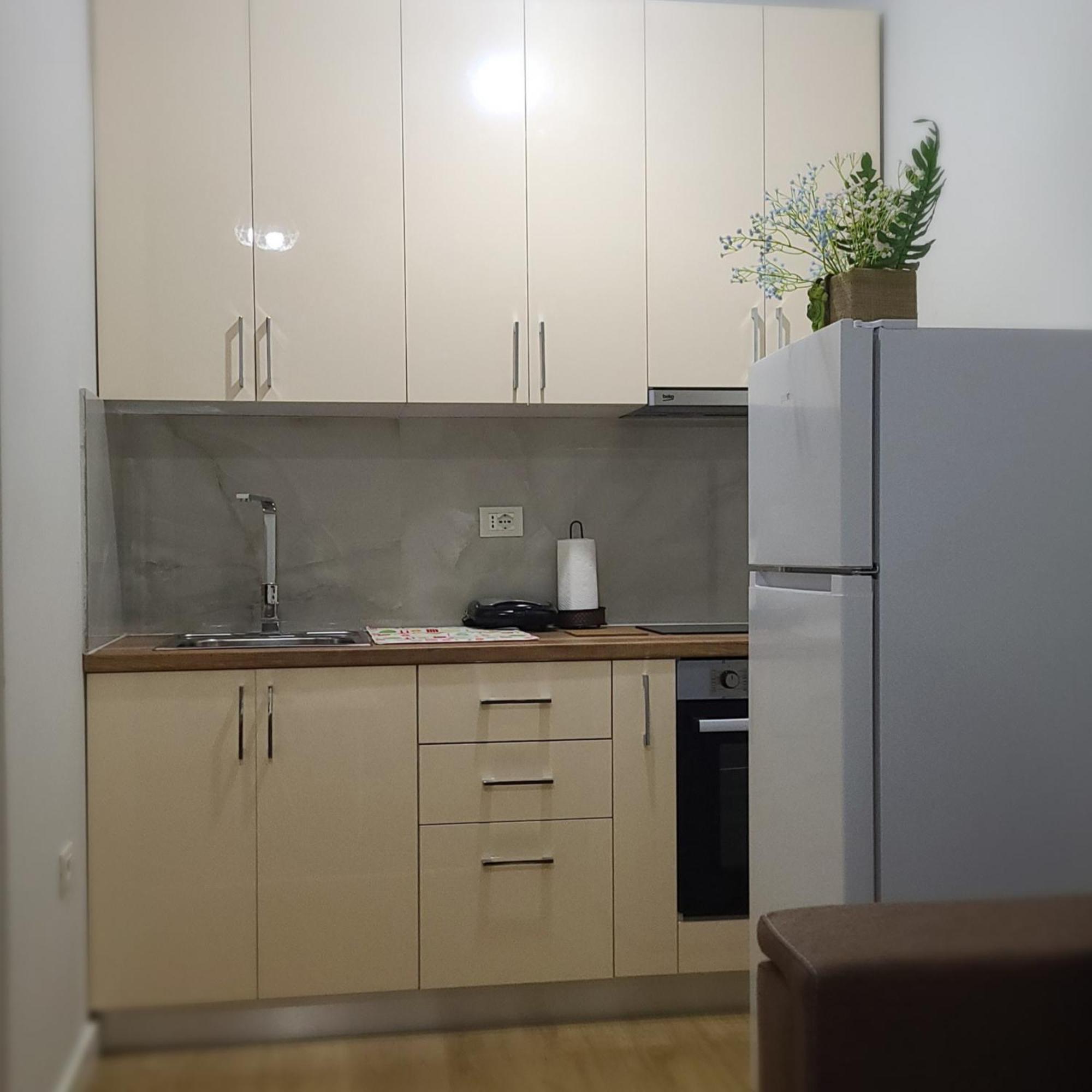 Home Inn Apartaments Тирана Екстериор снимка